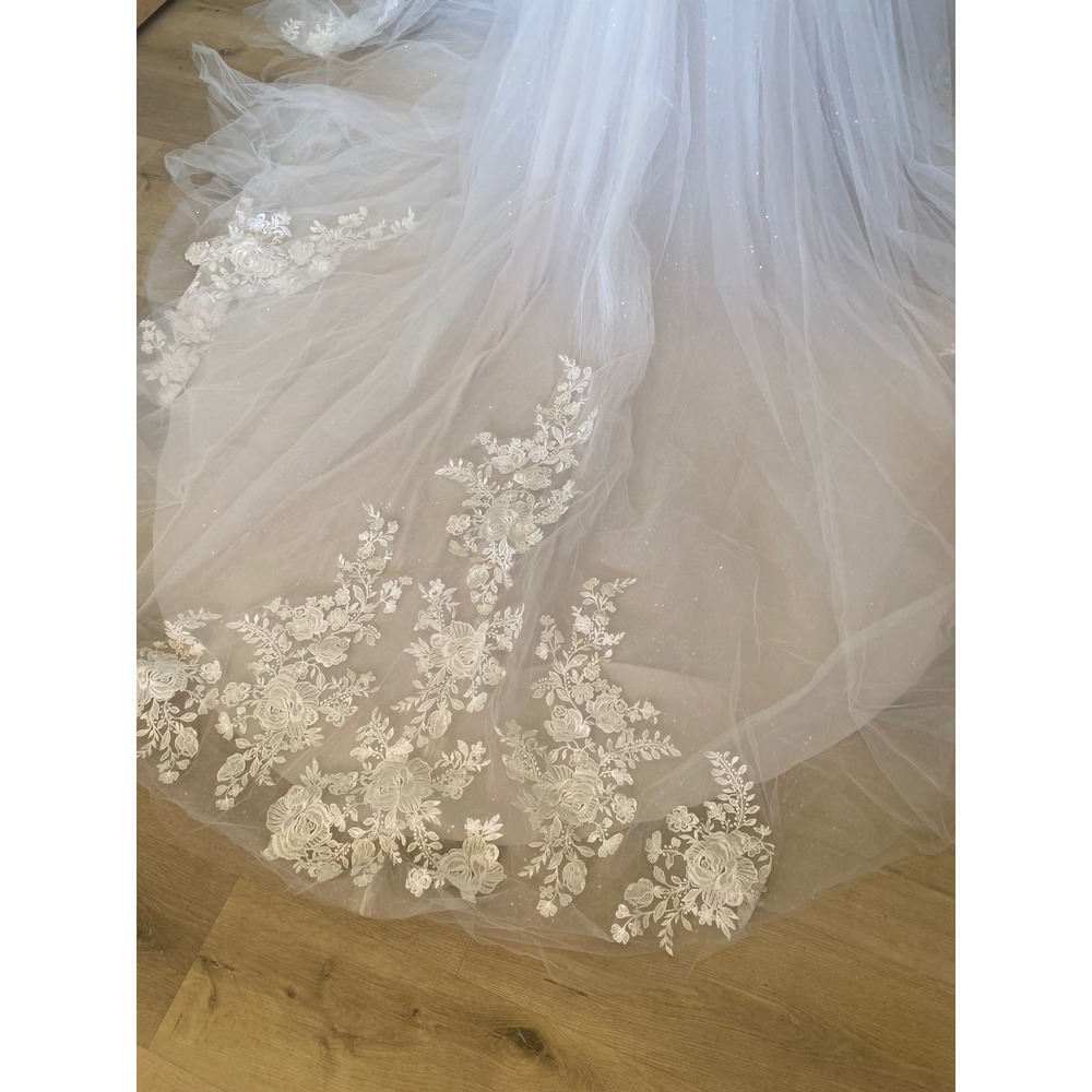Morilee Madeline Gardner NWT Floral Tulle Wedding Dress V-Neck Cathedral Train 4 - Picture 10 of 16